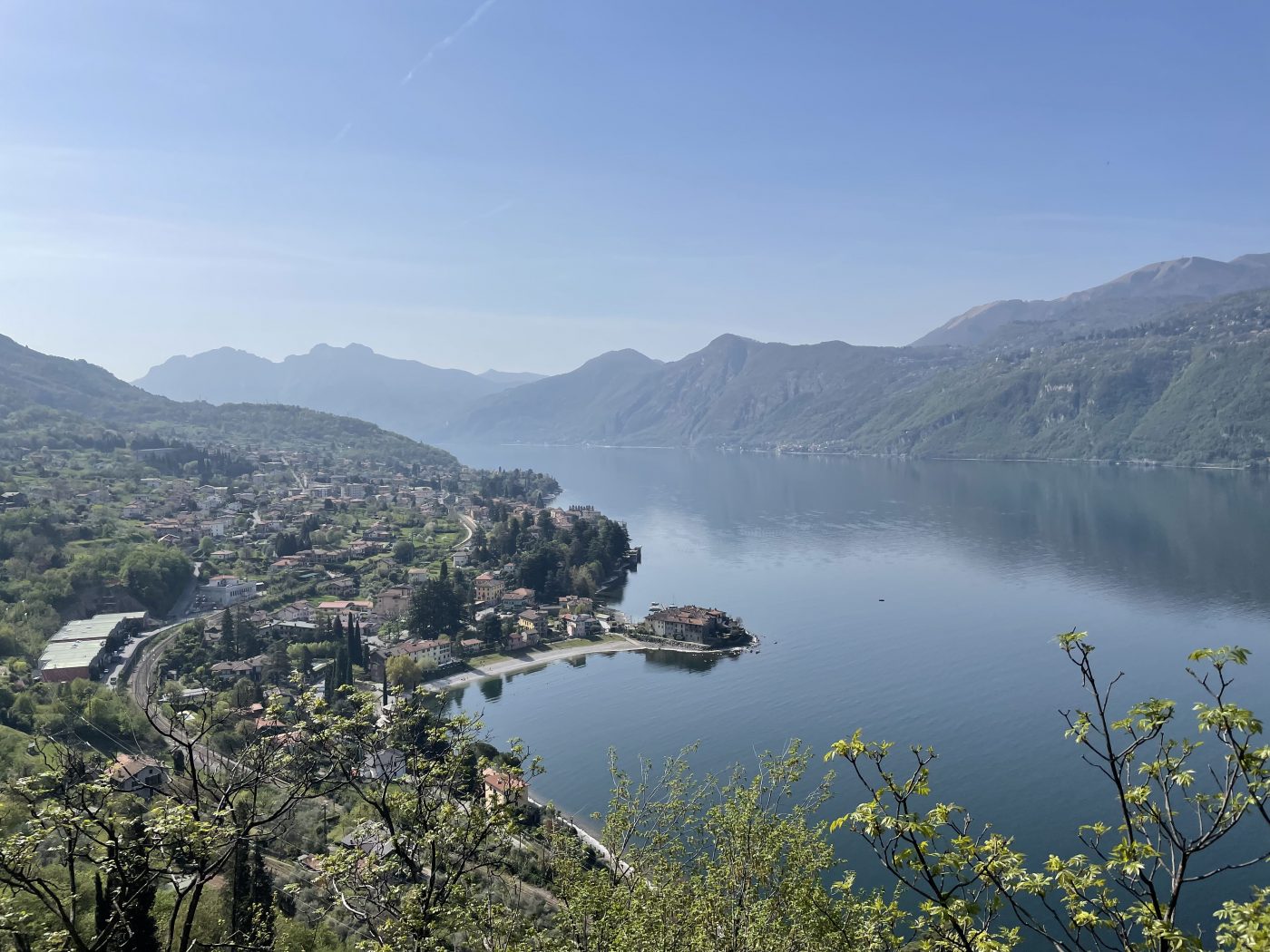 Trekking, water bottle and herbal tea: a wild tale of the Wayfarer's Trail Trekking, water bottle and herbal tea: a wild tale of the Wayfarer's Trail