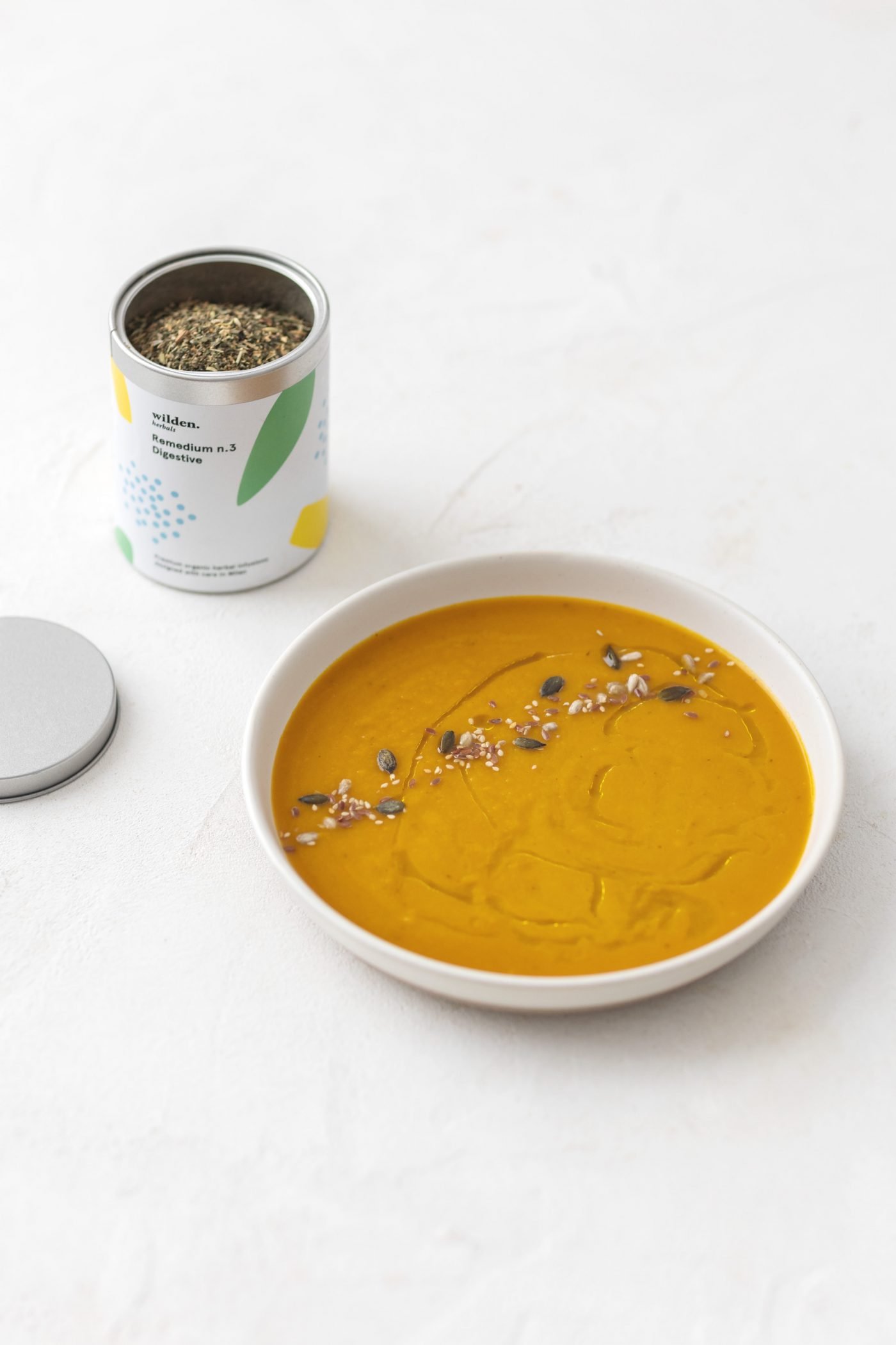 Digestive pumpkin and Jerusalem artichoke soup