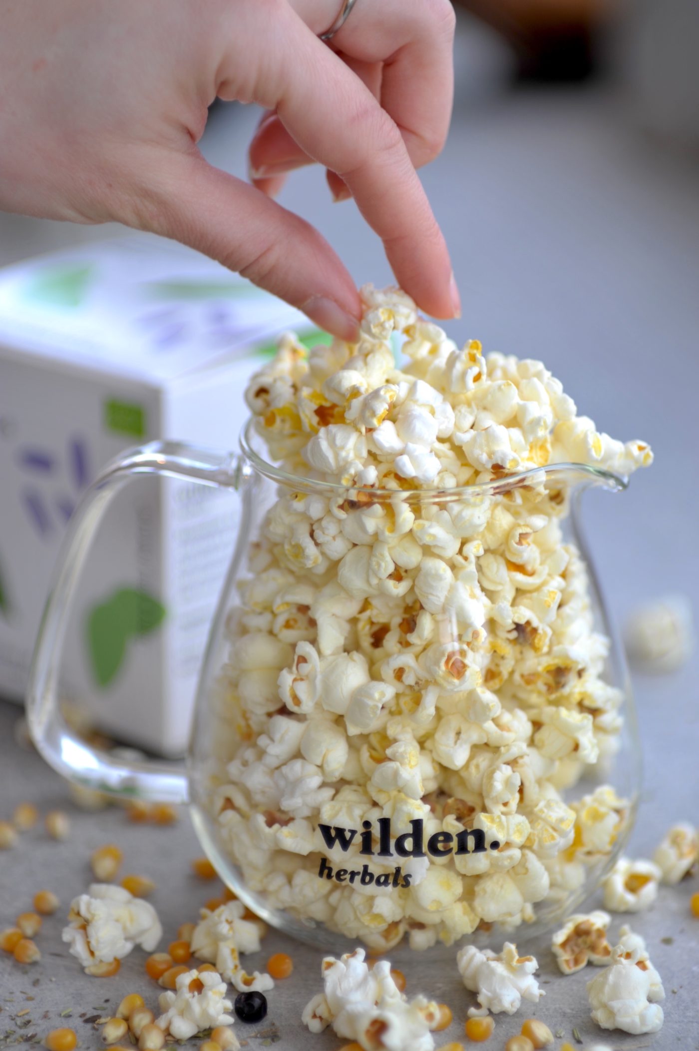 Popcorn + Remedium Herbal Tea No. 6 - Relaxation